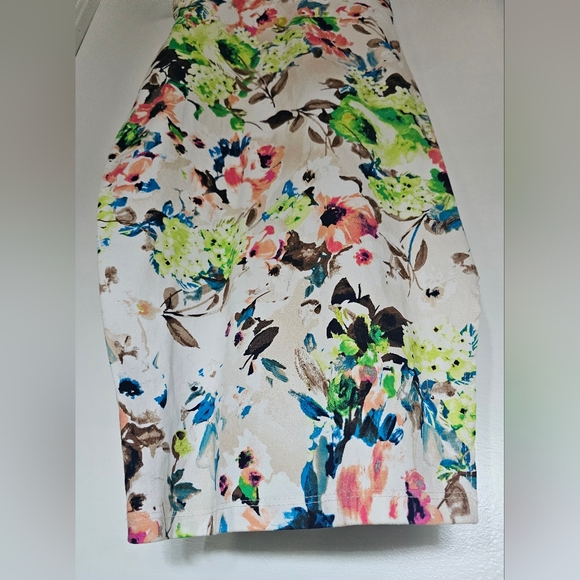 gLARE Multicolored Floral Plunging V Neck Dress - Picture 4 of 16